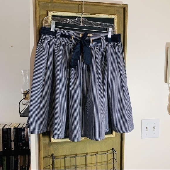 Free Generation Pleated Blue & White Striped Front Tie Skirt Size Large - Picture 8 of 8